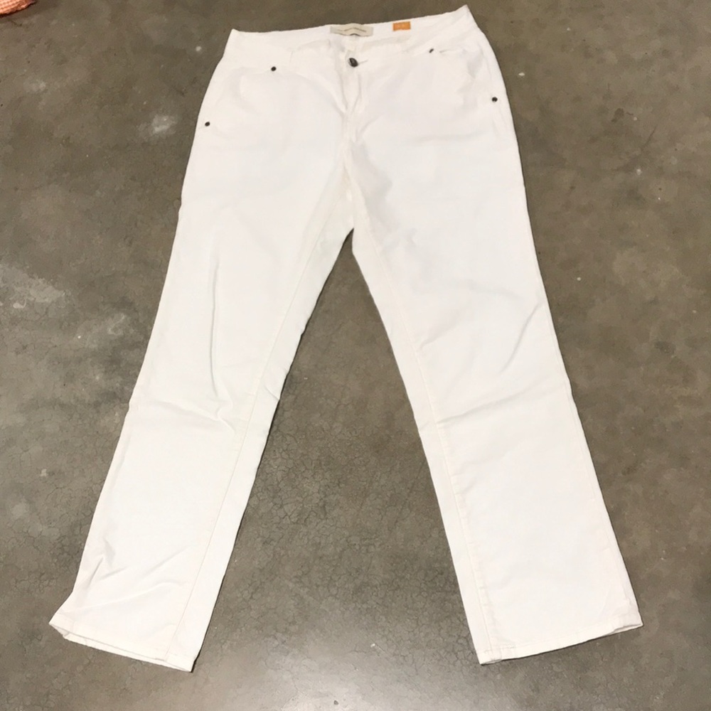 Off white jeans by Pilcro.  Size 30.